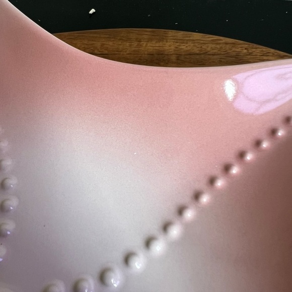🧡NIB🧡LE CREUSET Medium Starfish Dish Shell Pink - Picture 7 of 8